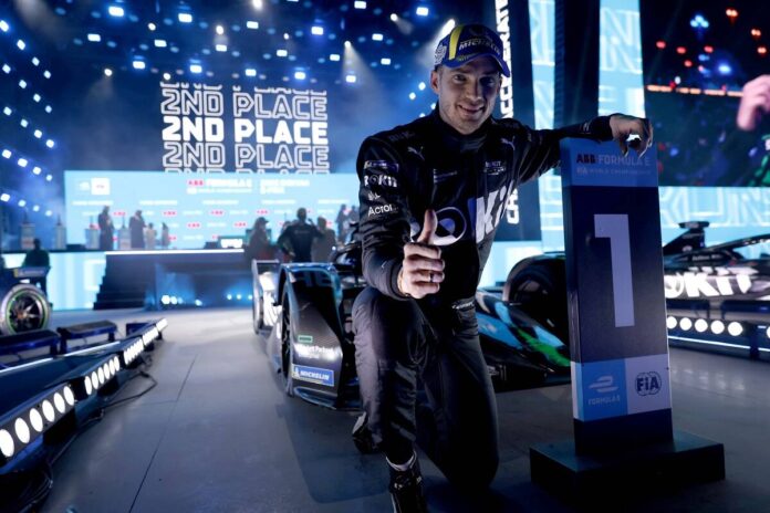 Edoardo Mortara (CHE), ROKiT Venturi Racing, Silver Arrow 02 , 1st position,